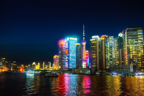 上海外滩夜景 3 坐游轮手持拍摄